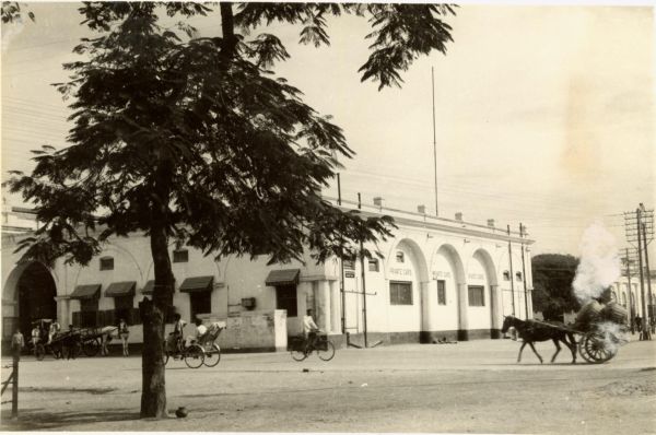 Old Allahabad Railway Station (Courtesy Indian Railways magazine) early 1950s or earlier