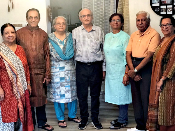 From L to R: Preeti Banga, Prem Banga, Usha Kathuria, Pradeep Banga, Anju Banga, Tribuvan Nath Batra, Suman Batra. Durg 2018.