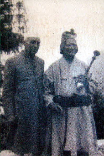 Nehru, left, with Hans Raj Sondhi, Indira’s mother’s sister’s husband, at the Sondhi home ‘Ashiana’ in Dalhousie